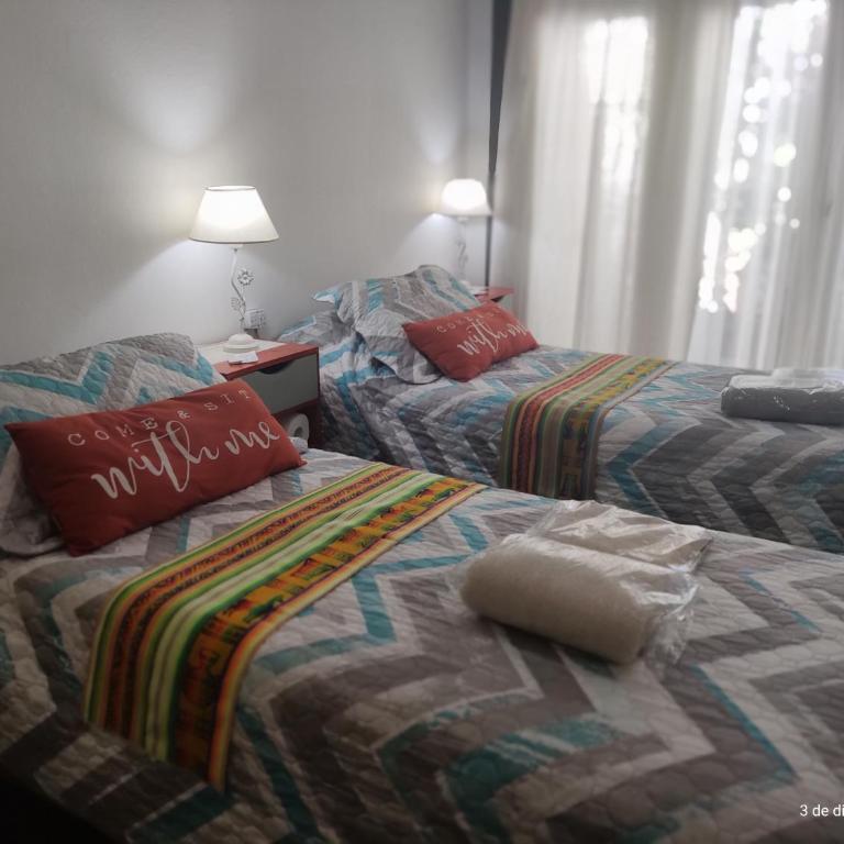 CIUDAD AUTONOMA DE BUENOS AIRES, HOSTAL , Habitacion en vivienda familiar - Habitación Doble Estándar - 2 camas - 12