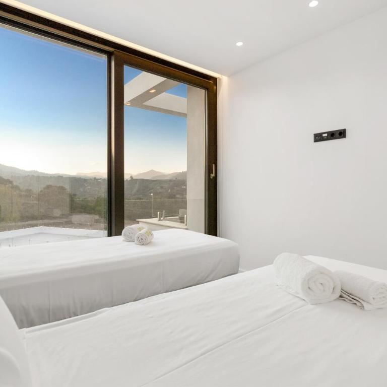 ViVi Homes -Villa Kolibri Pool, Terrace & Golf - Villa Deluxe - 21