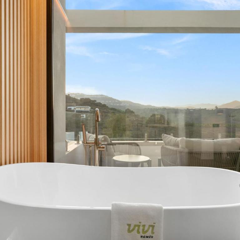 ViVi Homes -Villa Kolibri Pool, Terrace & Golf - Villa Deluxe - 29