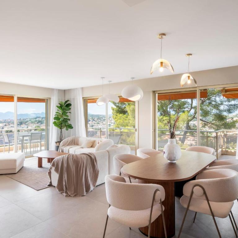 REF 1965 - Le Cannet - Sea view apartment for rent - Appartement - 6