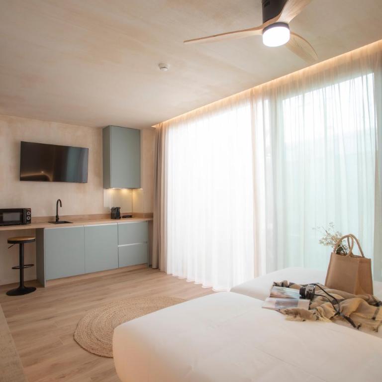 Nomad Haux Mestalla - Double Room with Terrace - 7
