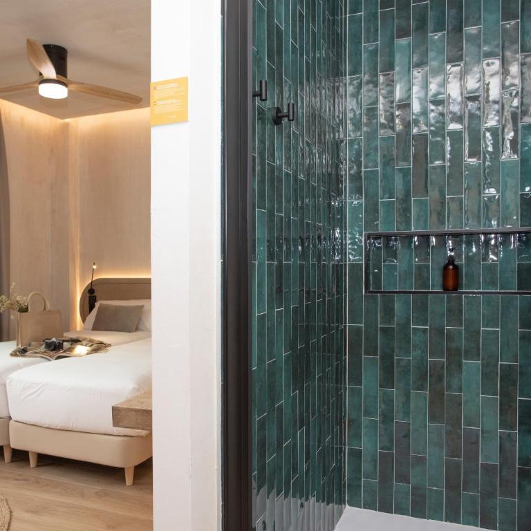 Nomad Haux Mestalla - Double Room with Terrace - 10