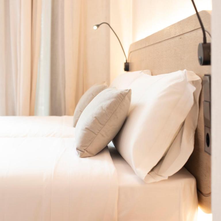 Nomad Haux Mestalla - Double Room with Terrace - 8