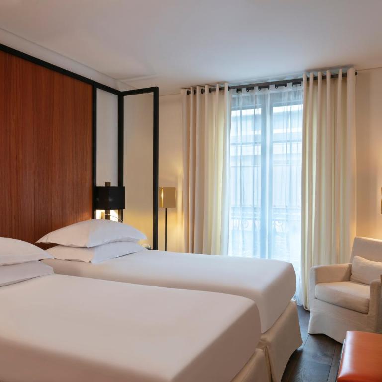 Le Metropolitan, Paris Tour Eiffel, a Tribute Portfolio Hotel - Chambre Lits Jumeaux Prestige avec Vue Partielle sur la Tour Eiffel - 2