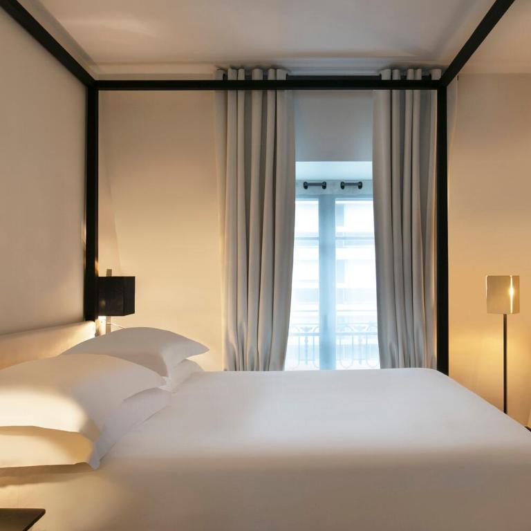 Le Metropolitan, Paris Tour Eiffel, a Tribute Portfolio Hotel - Chambre Lit Queen-Size Deluxe - 1