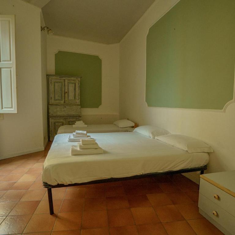 Tranquil Suite Near Museums and Train Station - Apartment - 20