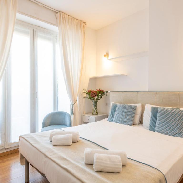 Home Flowers Milano - King Room with Balcony - 1