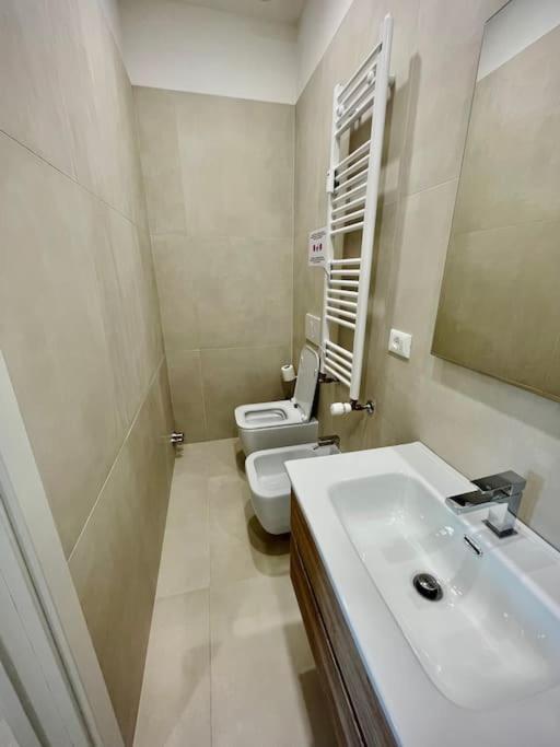 Turris Apartments, SKYLINE historic center Bologna - Double Room with Private Bathroom - 3