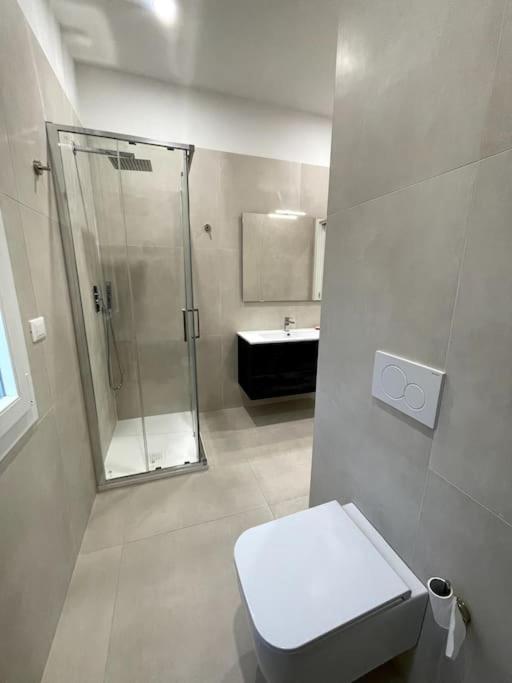 Turris Apartments, SKYLINE historic center Bologna - Double Room with Balcony - 2