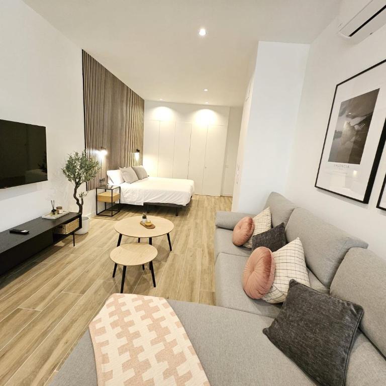 HOB Las Ciencias II - One-Bedroom Apartment - 5