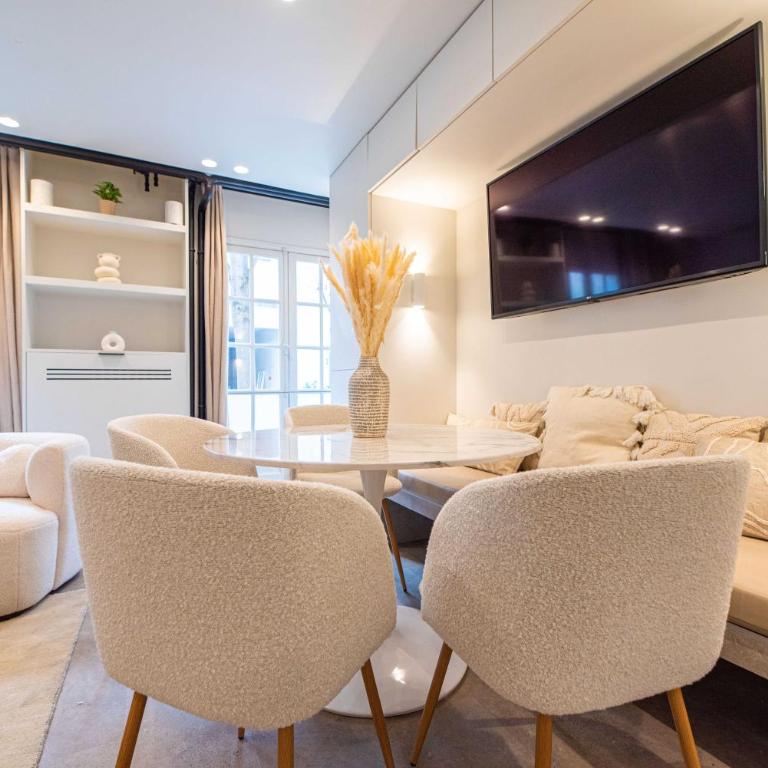 Elegant apartment - 2BR - 6P - Notre Dame Cathedral - Appartement 2 Chambres - 12