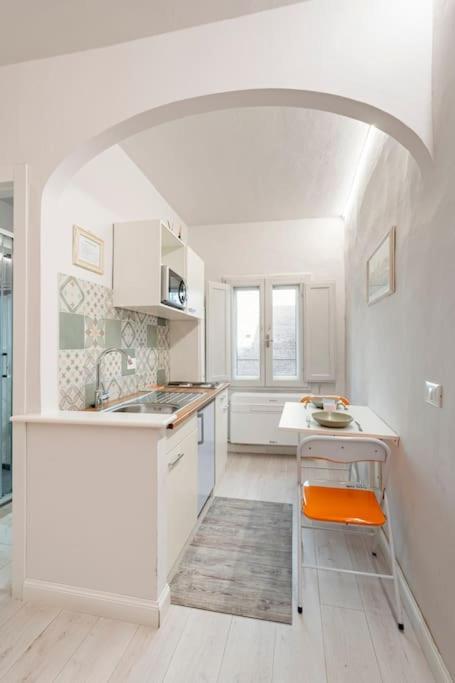 Sun Frediano Suite - One-Bedroom Apartment - 3