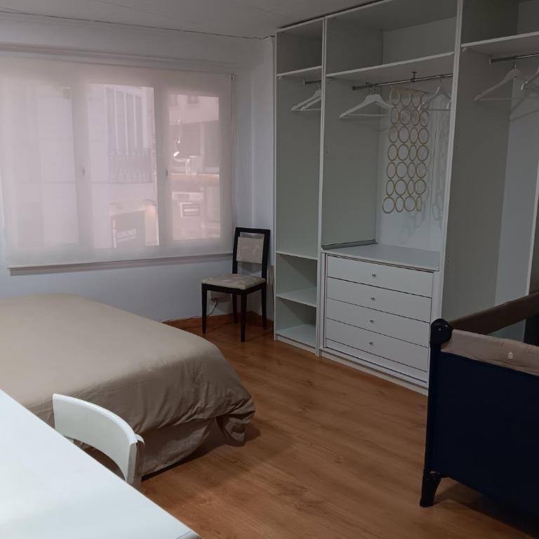 Alojamiento Temporal para Familias, Turismo, Estudiantes y Trabajo "CIUTAT VELLA" - Two-Bedroom Apartment - 14