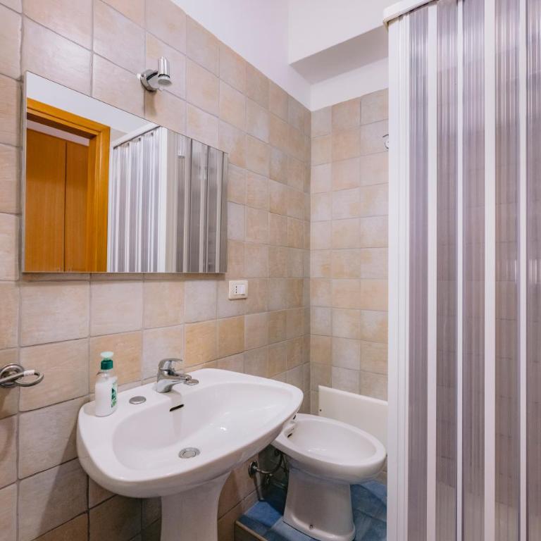 Appartamento Mare Blu - Two-Bedroom Apartment with Sea View - 11