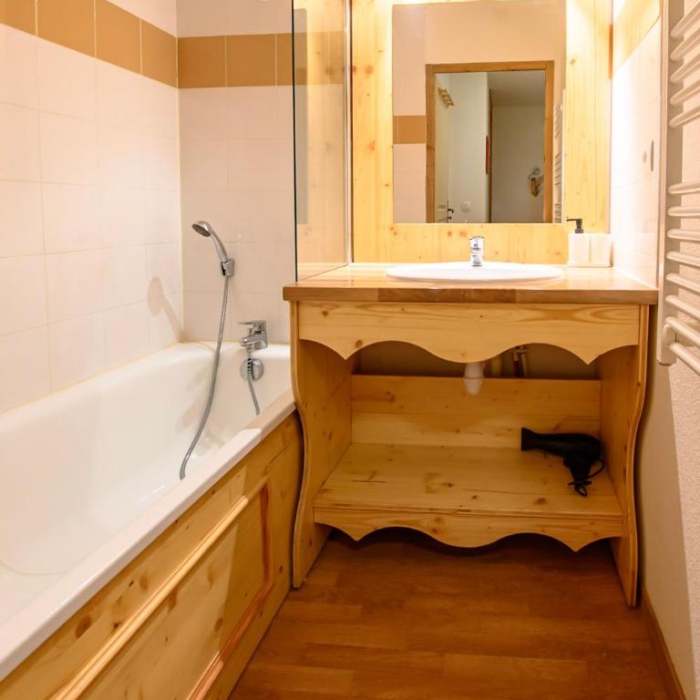 CozyLoge, Orelle & Les 3 vallées - Appartement 2 Chambres - 6