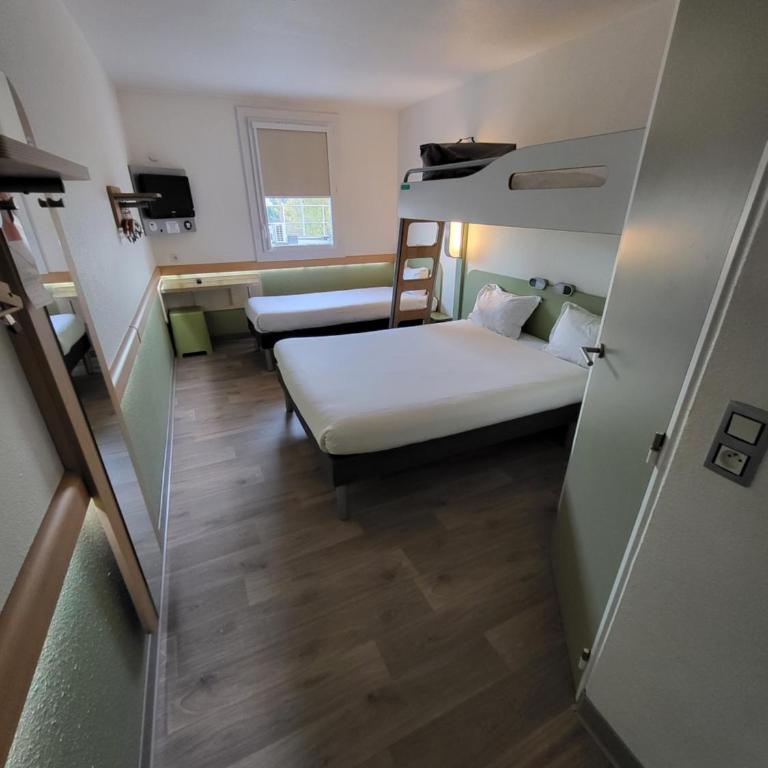Ibis Budget Marseille Valentine - Chambre Familiale - 7