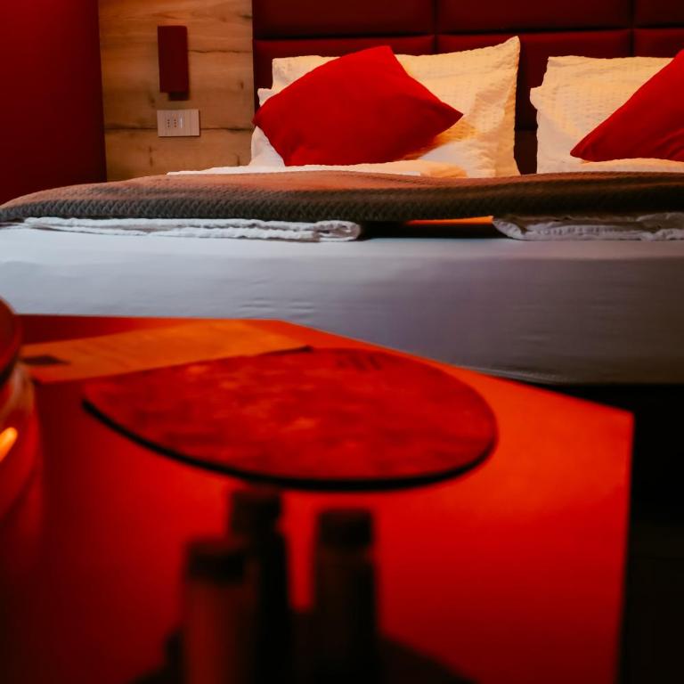 Le Rocce Val di Non - Quality Room & Breakfast - Chambre Lit Queen-Size avec Baignoire Spa - 4