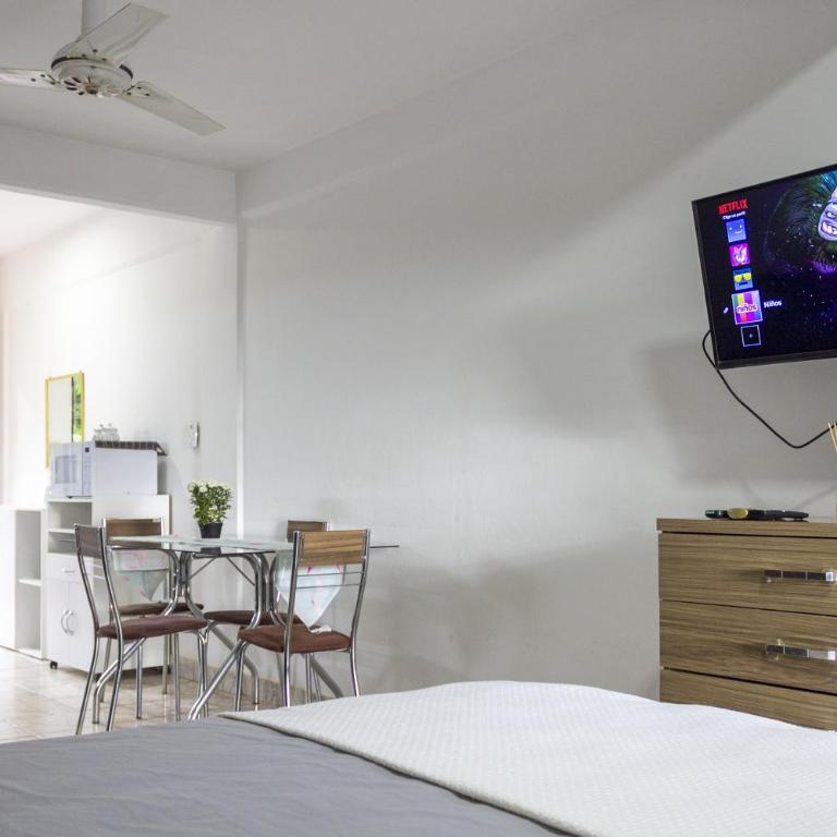 Departamento sobre Av San Jose - One-Bedroom Apartment - 7