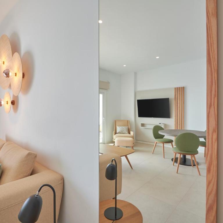 Blancazul Deluxe Casa Domingo - One-Bedroom Apartment with Sea View and Balcony - 12