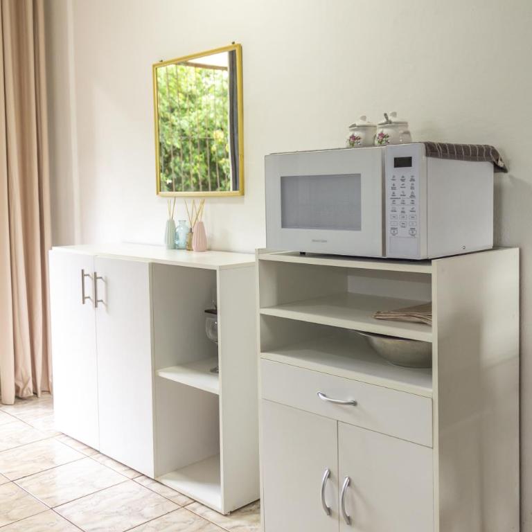 Departamento sobre Av San Jose - One-Bedroom Apartment - 9