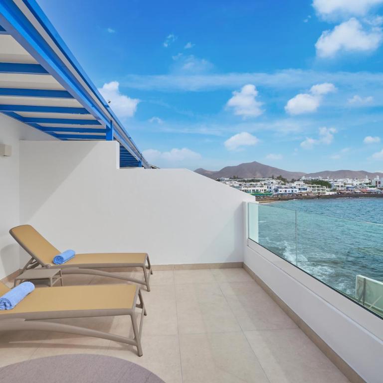 Blancazul Deluxe Casa Domingo - One-Bedroom Apartment with Balcony and Sea View - 14