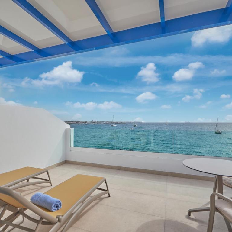Blancazul Deluxe Casa Domingo - One-Bedroom Apartment with Balcony and Sea View - 25