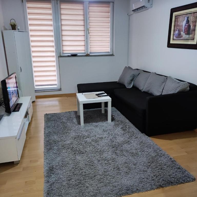 Amna - One-Bedroom Apartment - 1