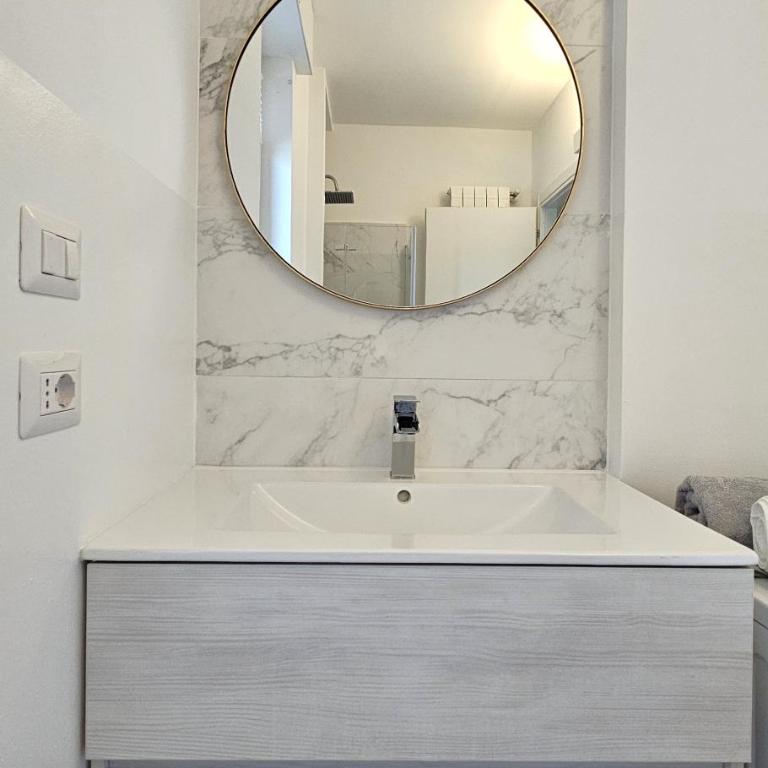 Top Lacus-by Goccia di Lago - Appartamento con 2 Camere da Letto e Terrazza - 32