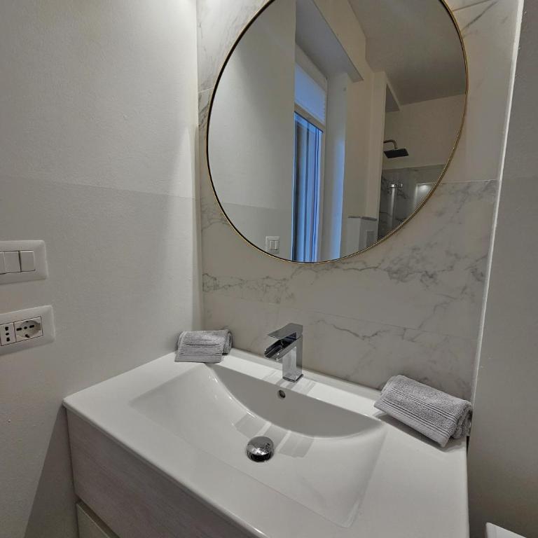 Top Lacus-by Goccia di Lago - Appartamento con 2 Camere da Letto e Terrazza - 35