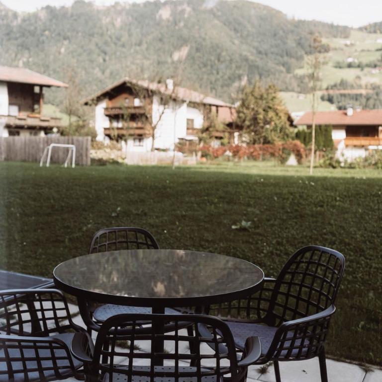 Lebe`schlitters - Das Ferienapartmenthaus im Zillertal - Apartment mit 2 Schlafzimmern und Terrasse - 3