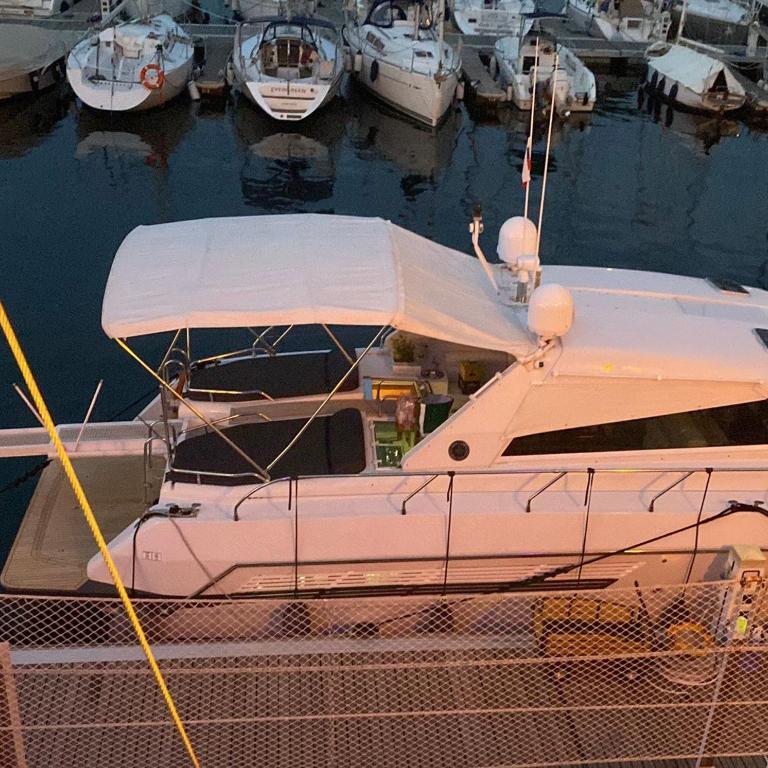 Motor Yacht Raffaelli "Bonita" - Camera Matrimoniale con Vista Mare - 3