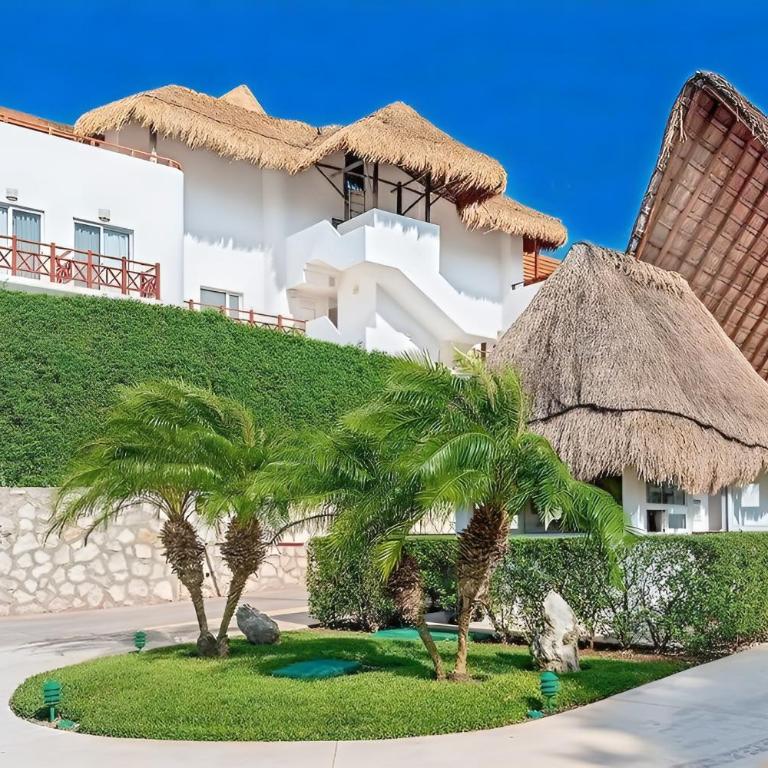 Luxury Duplex 2BR Pool & Garden View Quiet 30m from 5th Ave with Gym & Parking - Apartamento - 2 niveles - 53