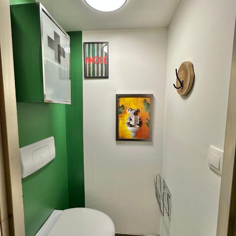 RDC avec Courette - jusqu'à 6 pers - Plage à 100m - Two-Bedroom Apartment with Terrace - 28