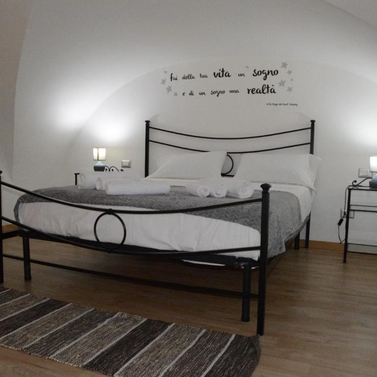 Verdi apartment - Historic Centre Catania - Two-Bedroom Apartment - 9