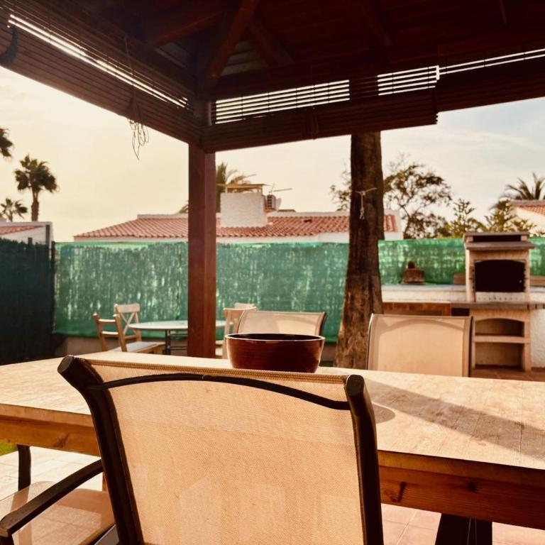 Click&Guest - Maspalomas Serene Getaway - Deluxe Two-Bedroom Apartment with Garden View - 11