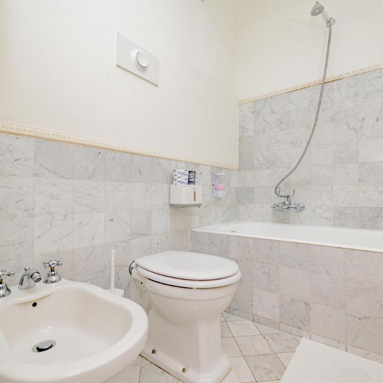 Luxury Naviglio House - 10 min Cathedral - Appartamento Deluxe con 2 Camere da Letto - 10