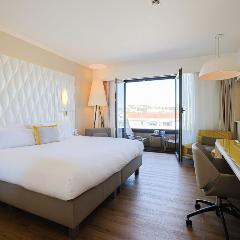 Renaissance Aix-en-Provence Hotel - Chambre Lit King-Size - Vue Panoramique sur Ville - 6