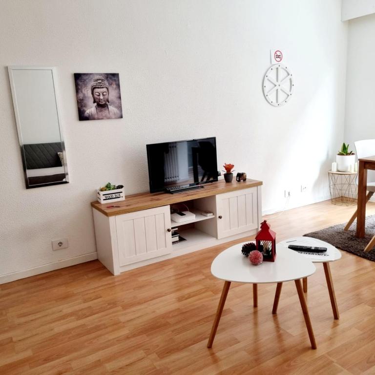 acogedor, con garaje, céntrico. - Apartamento de 2 dormitorios - 4
