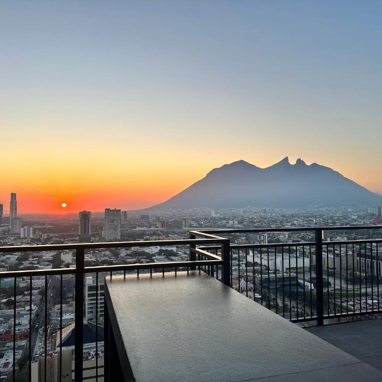 Loft Vistas Panoramicas, Alberca, Gimnasio, Centro de Monterrey - One-Bedroom Apartment - 10
