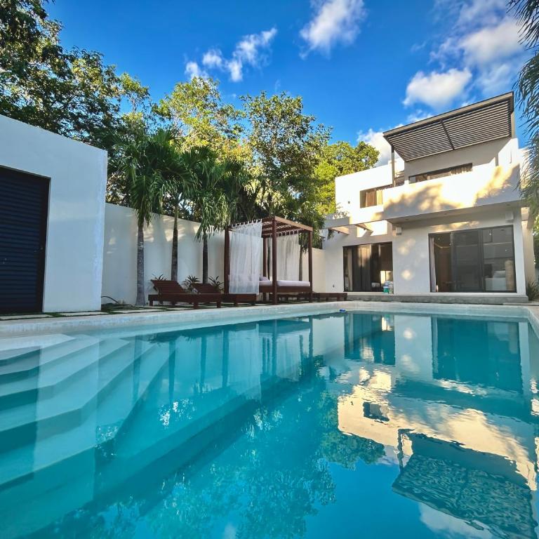 Stunning Villa in the heart of La Veleta - Villa - 1
