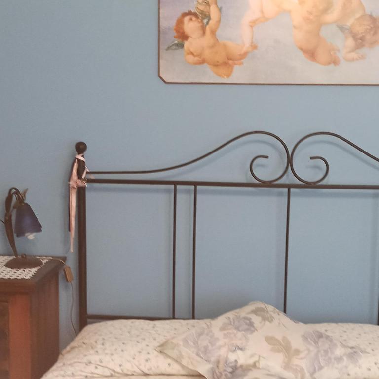 B&B Le 4 Stagioni - Camera Matrimoniale con Bagno in Comune - 1