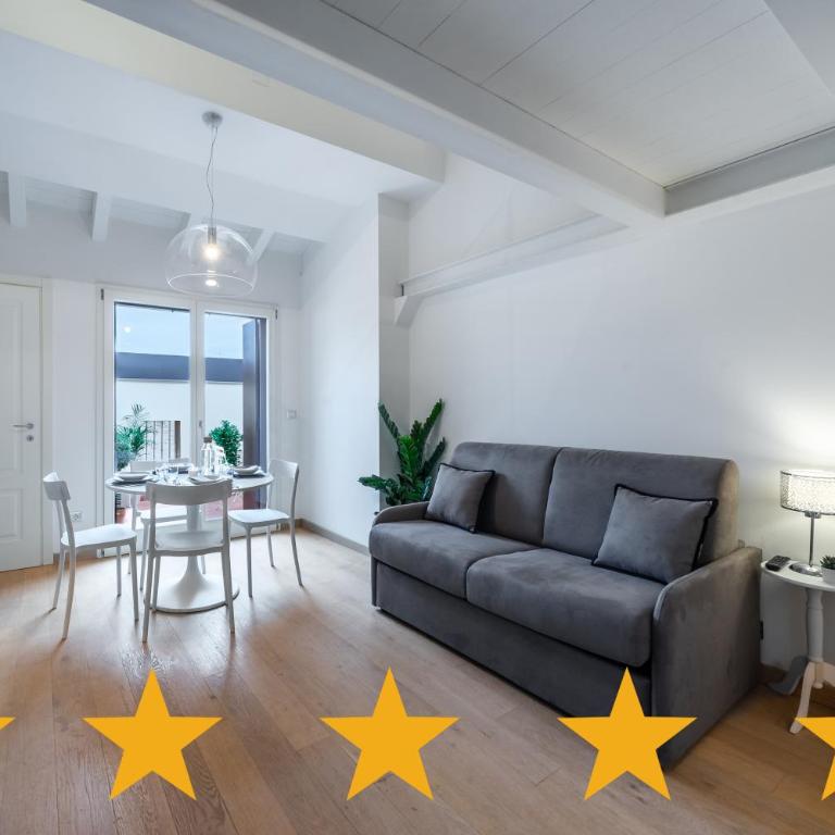 LUXURY FLAT and FREE PARKING - Two-Bedroom Apartment - 1