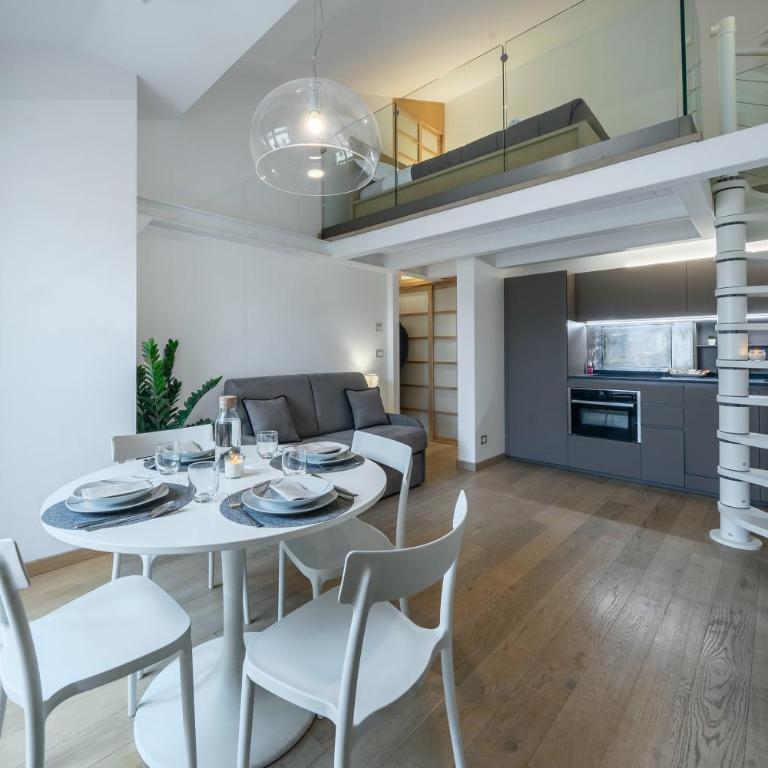 LUXURY FLAT and FREE PARKING - Two-Bedroom Apartment - 10
