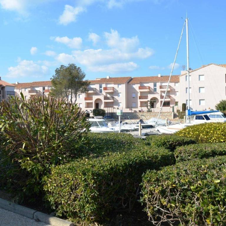 2 Pièces ST CYPRIEN SC020-114 - Appartement 2 Chambres - 5