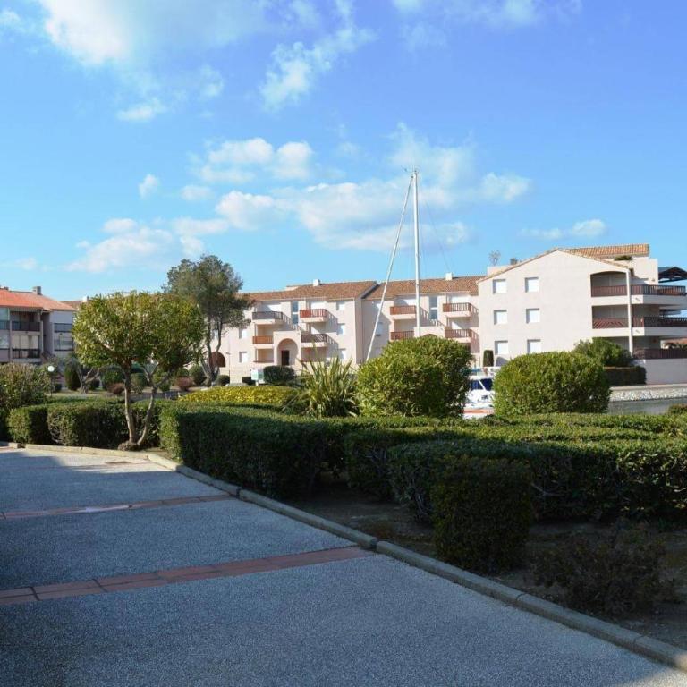 2 Pièces ST CYPRIEN SC020-114 - Appartement 2 Chambres - 6