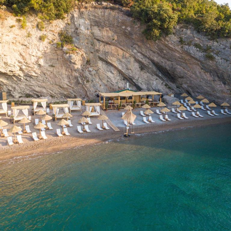 Lustica Bay Centrale - Unique Studio Apartment - One-Bedroom Apartment - 25