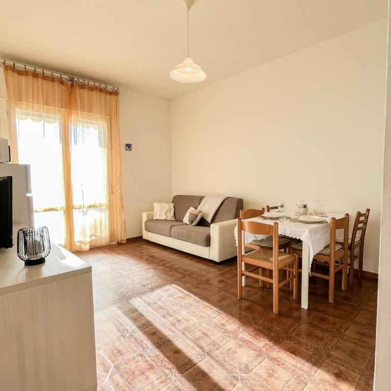 Fronte Mare, Piscina - RESIDENCE GRIFONE - Appartamento con 2 Camere da Letto - 7