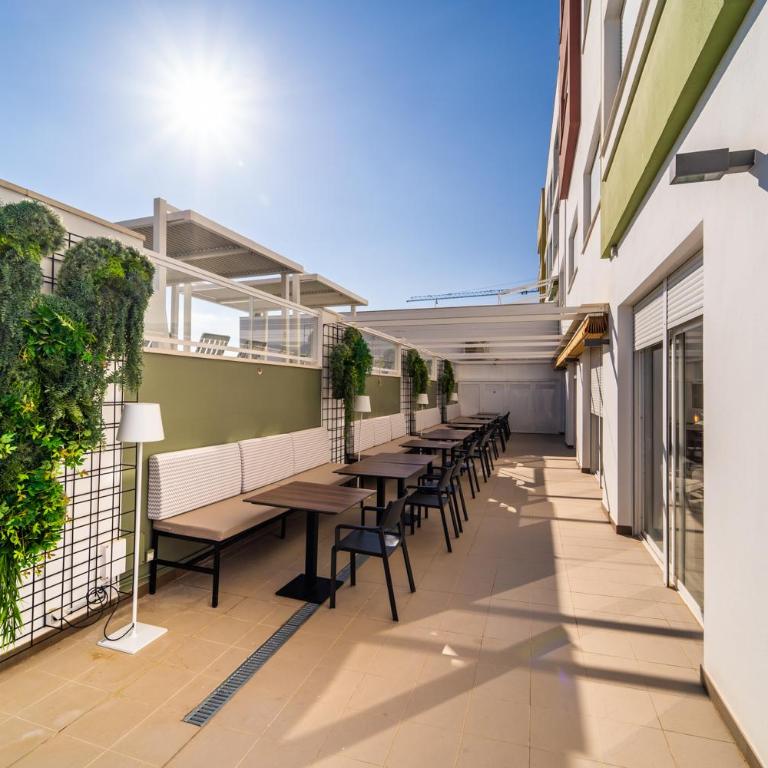 Vistamar Hotel Luxury Wellness By DLV -Adults Only- - Habitación compartida femenina - 6 camas - 33