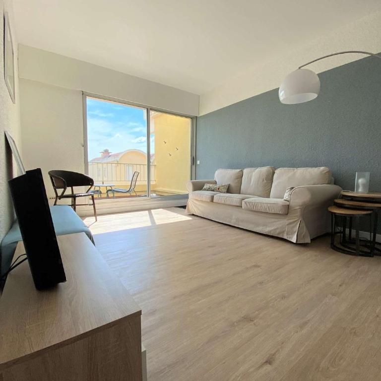 Vue panoramique sur le port - Appartement 3 pièces GN110-C44 - Appartement 2 Chambres avec Vue sur le Port - 3