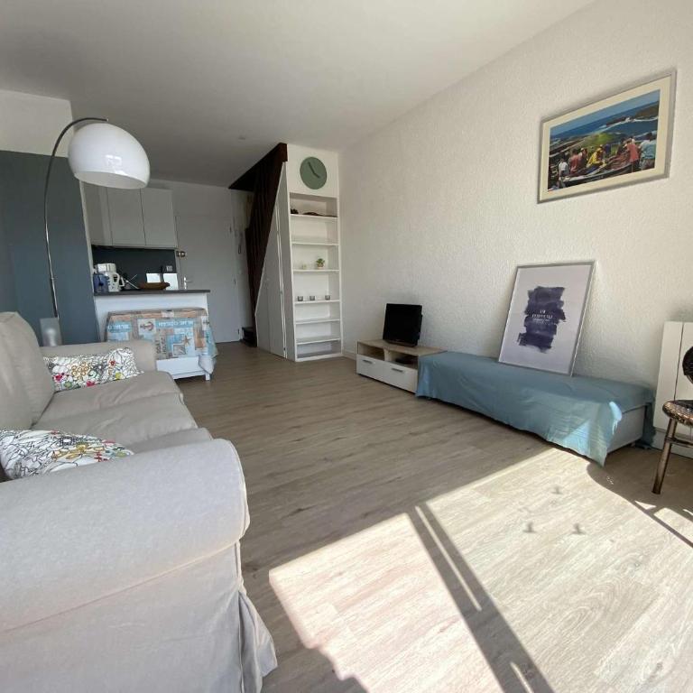 Vue panoramique sur le port - Appartement 3 pièces GN110-C44 - Appartement 2 Chambres avec Vue sur le Port - 10